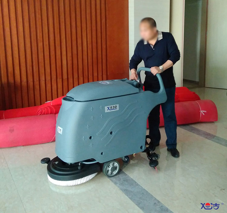 辦公室保潔，環(huán)保無污染無噪音，高效清潔-辦公室洗地機